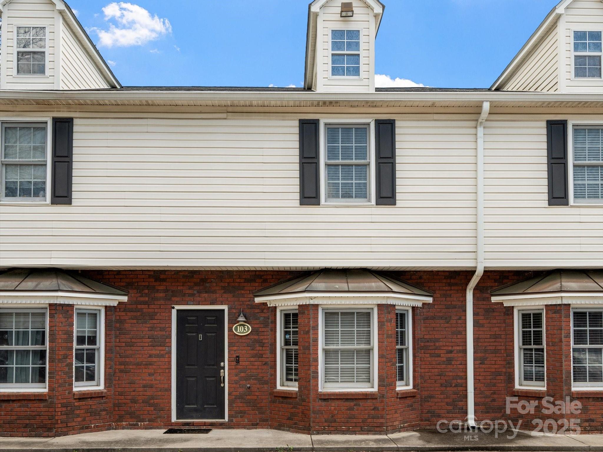 405 N Wilson Street 103