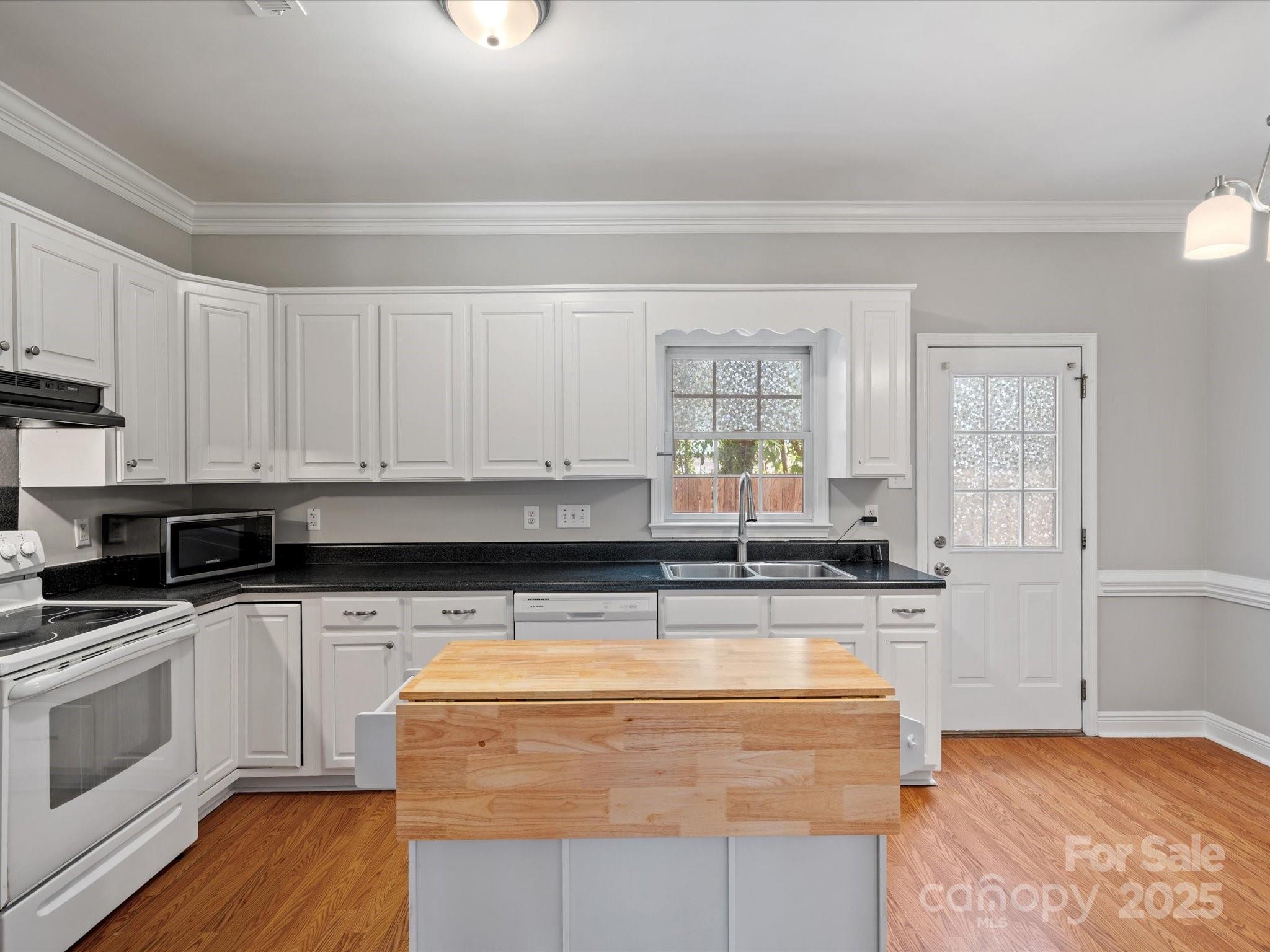 Oakland Villas - Residential