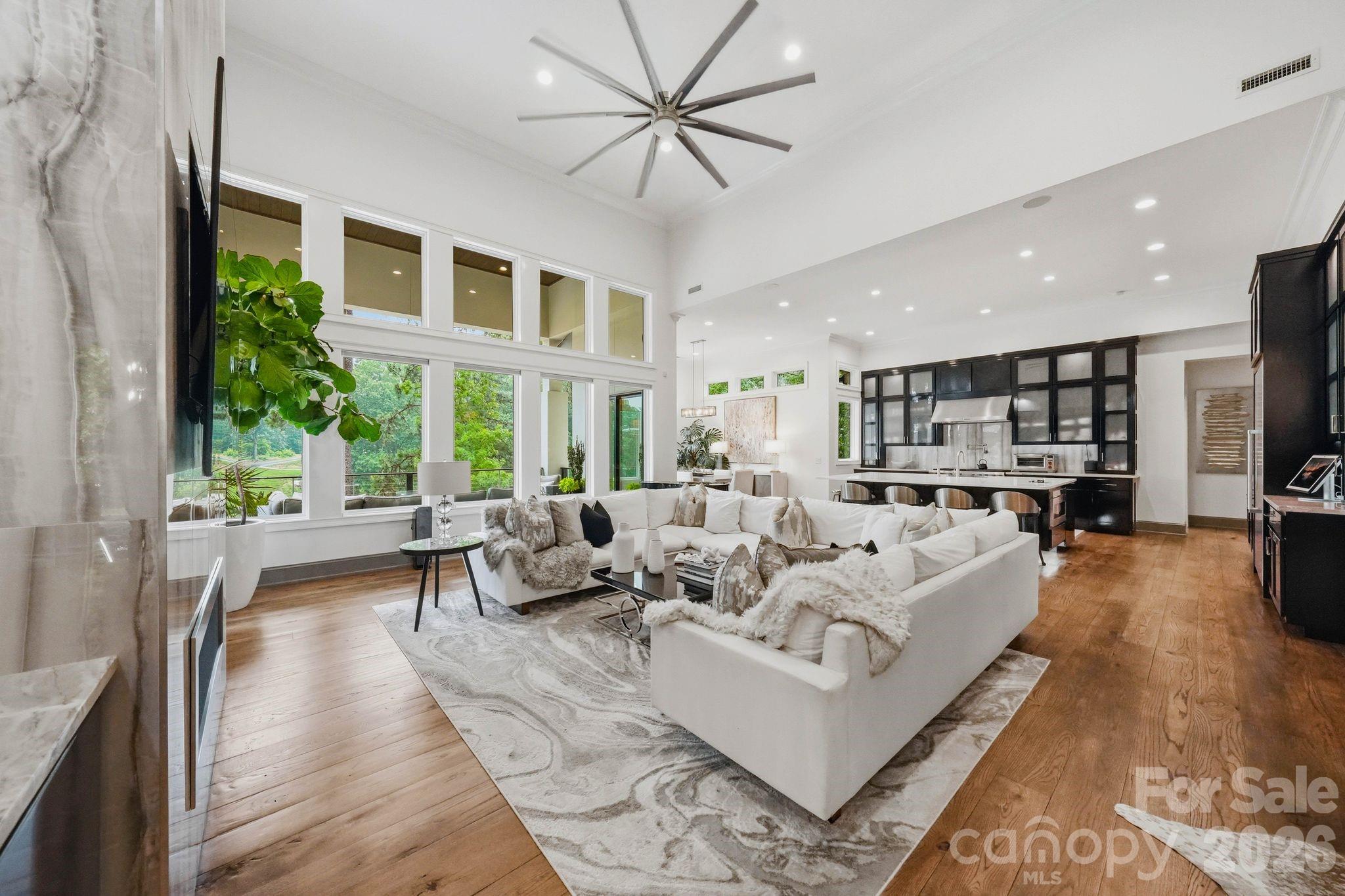 106 Norcross Lane