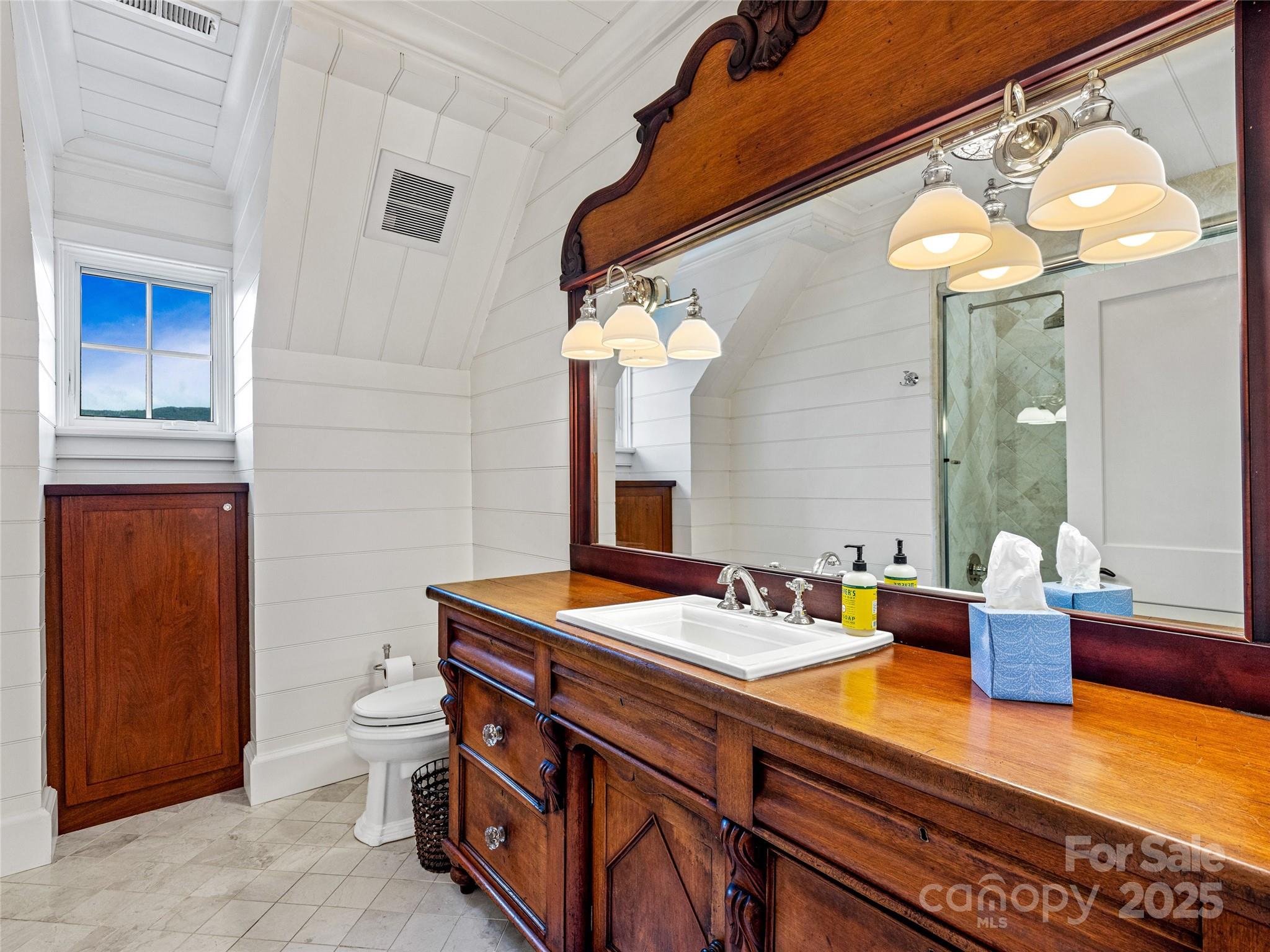 Lake Toxaway Estates - Residential