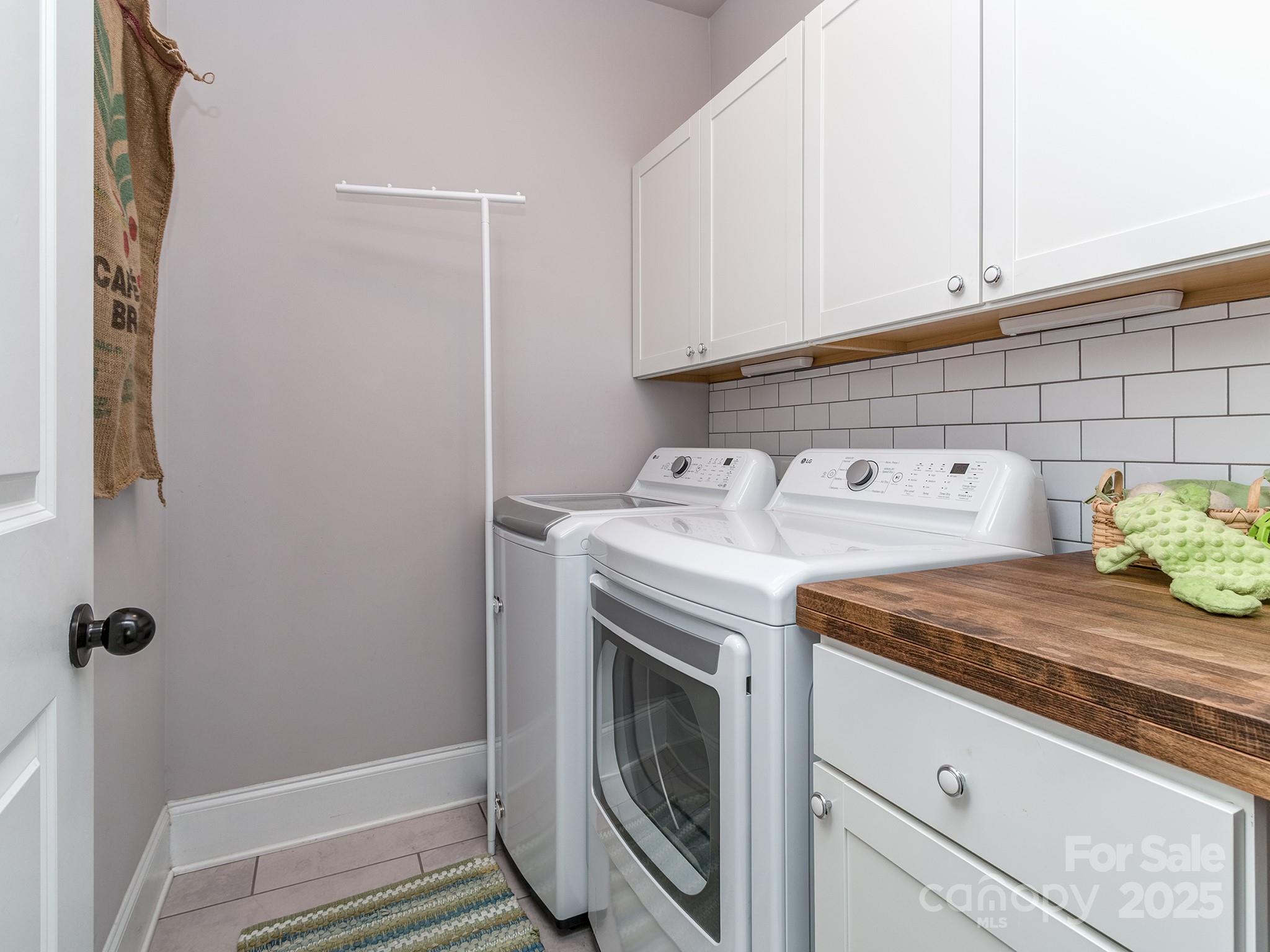 Riverwalk - Residential