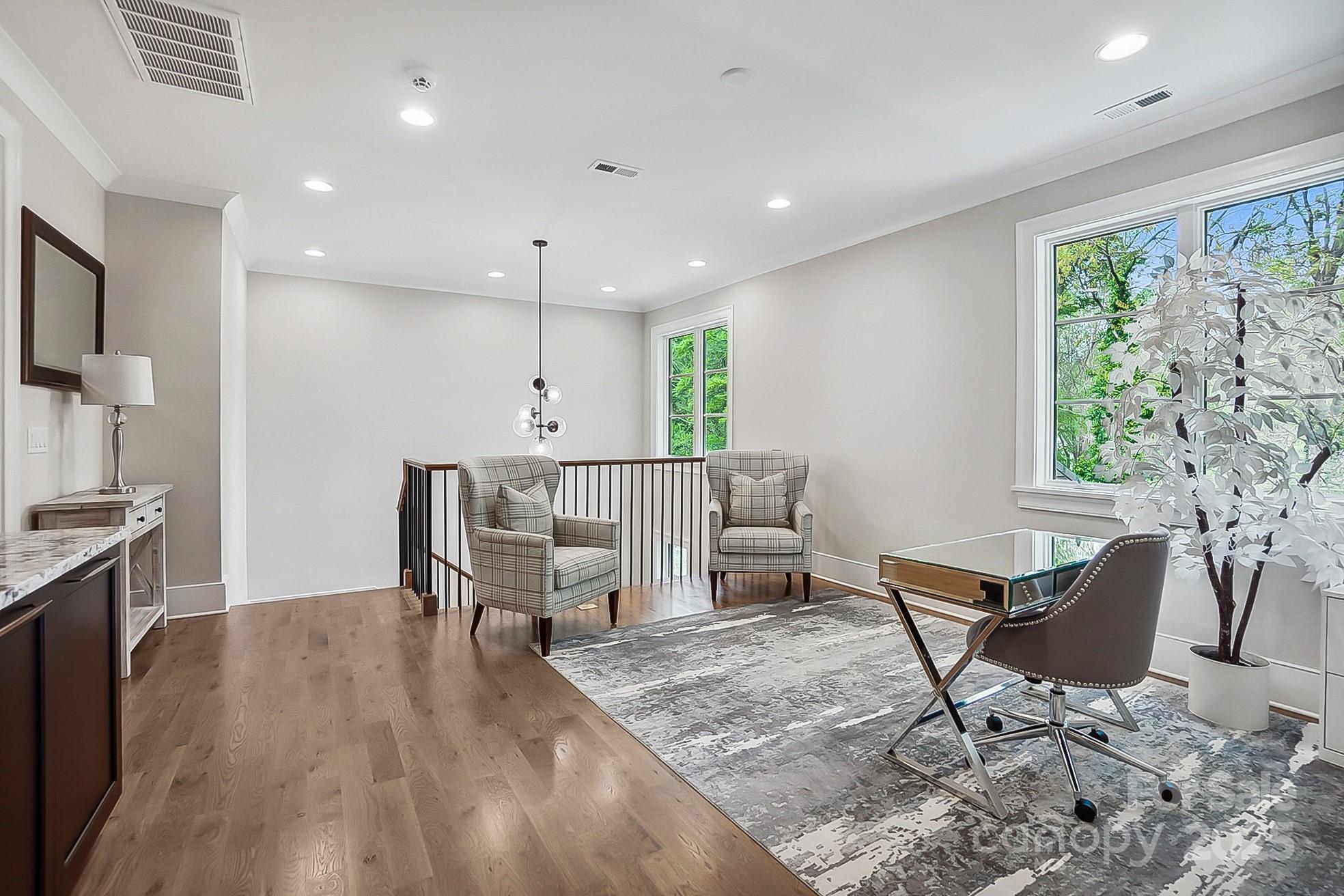 Cardinal Crest - Residential