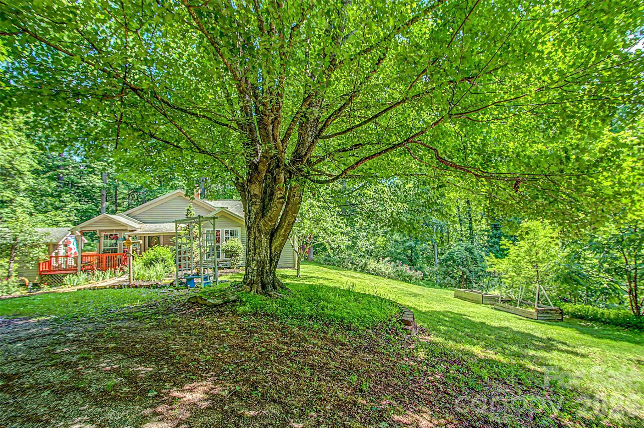 76 Winsome Trail