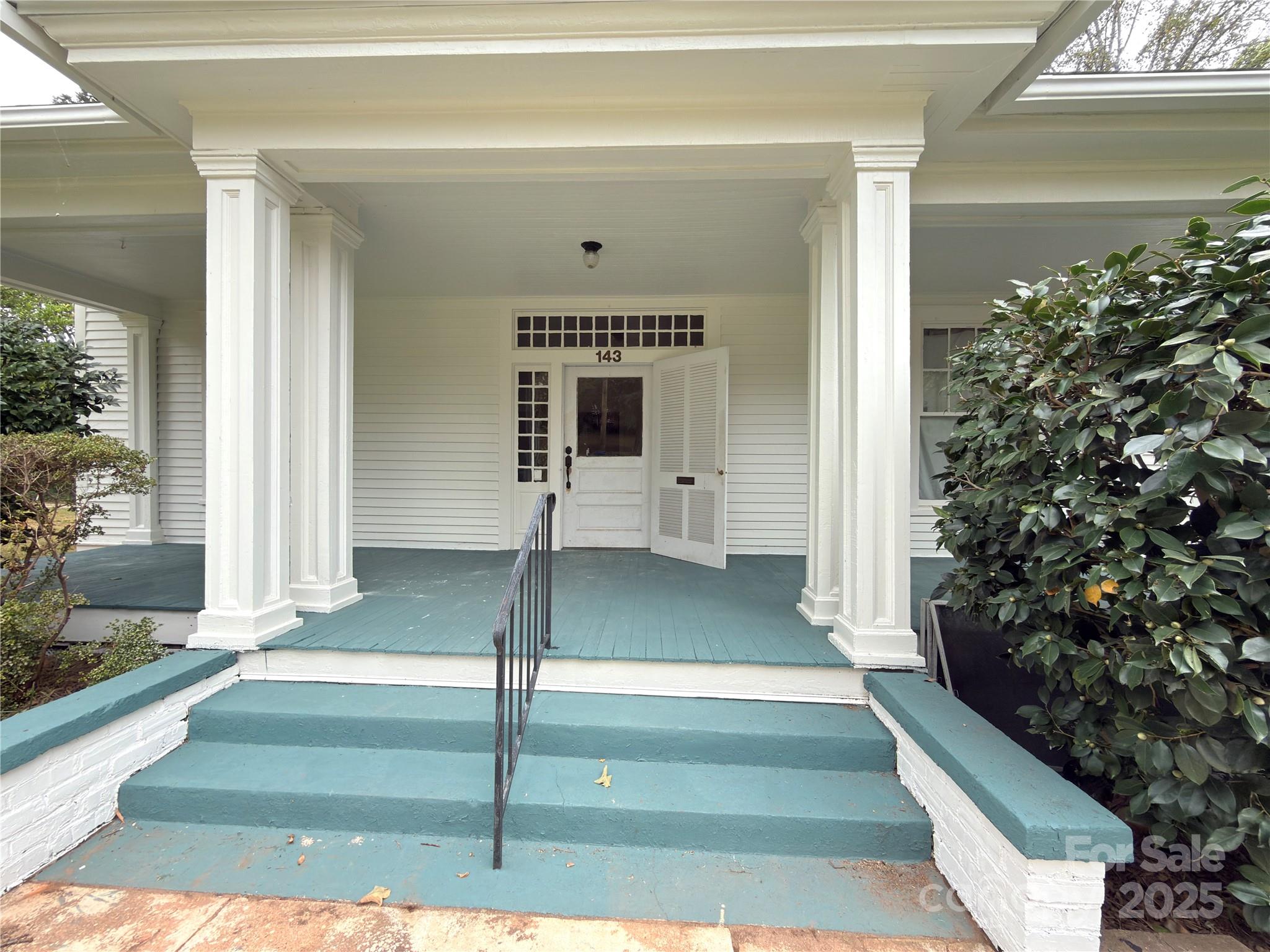 143 S Ridgecrest Avenue