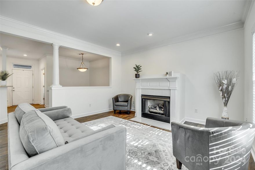 Rare find - small community close to the hospital, Winthrop University and Main St.

Tucked away in a private 12-unit community, this 3 bedroom, 2 ½ bath townhome offers modern comfort. Recent upgrades include new carpeting, neutral paint, and stylish vinyl plank flooring. Cozy up by the gas log fireplace and enjoy the convenience of included appliances and a new HVAC system. With low HOA dues and a PRIME LOCATION this home has it all. 

Schedule your showing today and make this home yours!