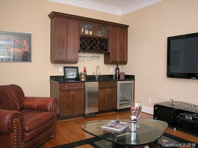 Myers Park - Residential Lease