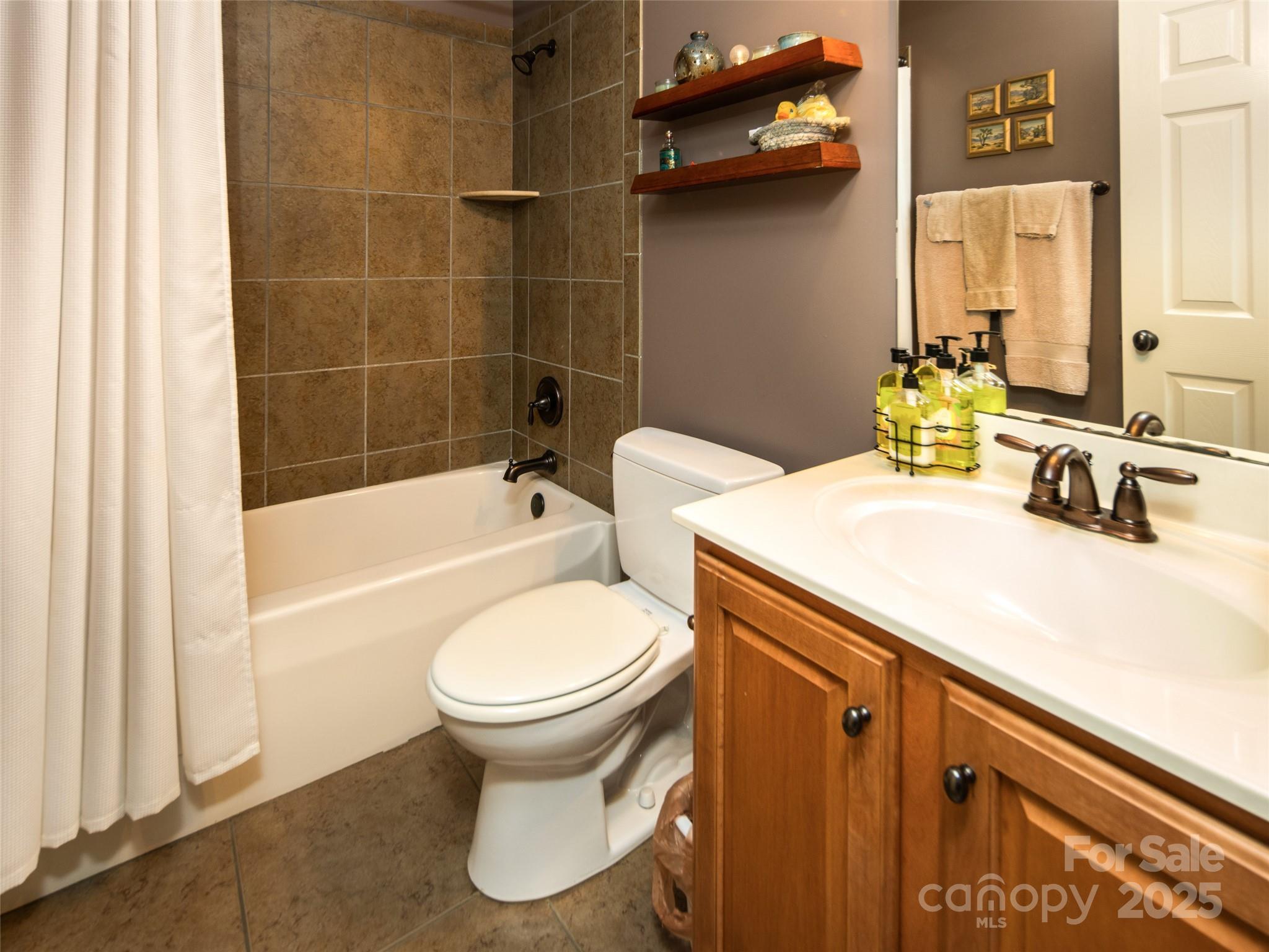 Biltmore Lake - Residential