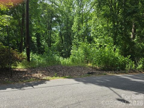 Photo of 212 Montgomery Drive, Statesville, NC 28625 (MLS # 4378489)