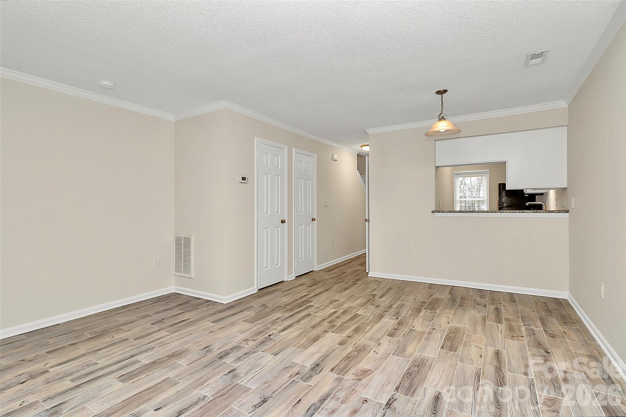 Manor Lake - Residential