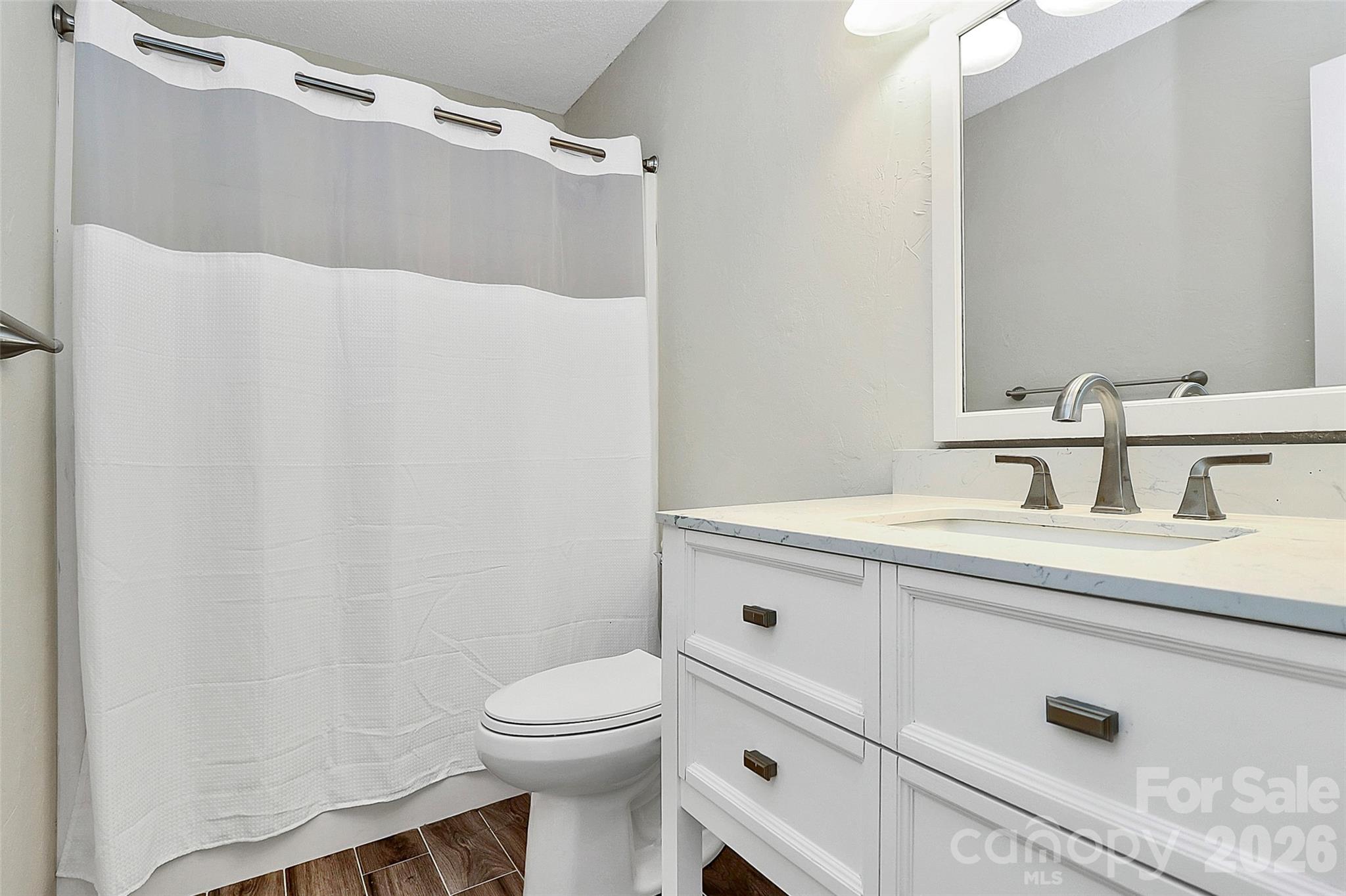 Manor Lake - Residential