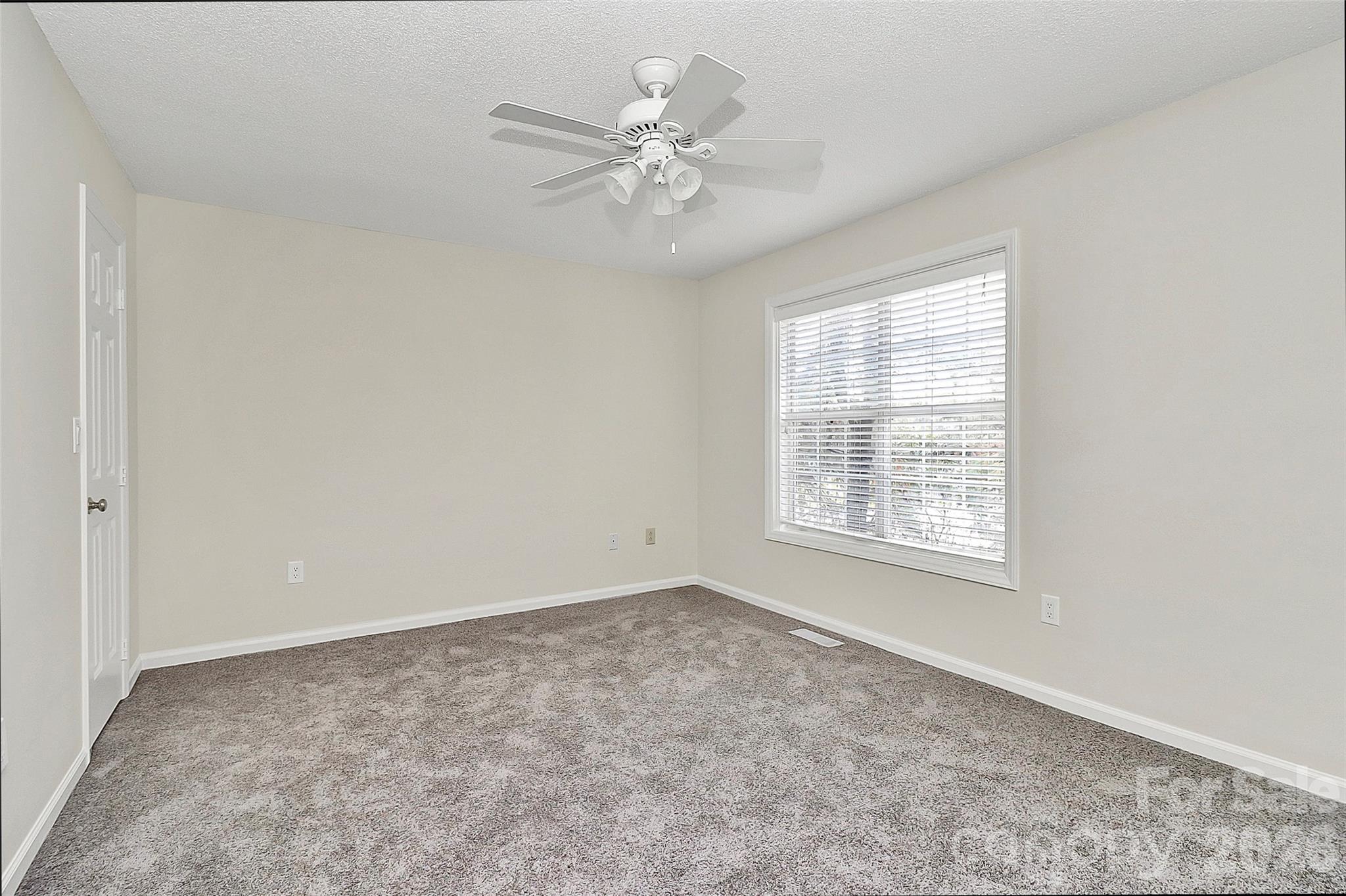 Manor Lake - Residential