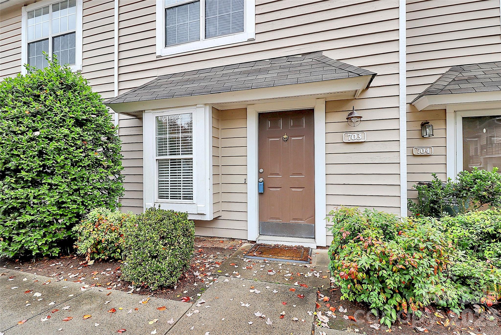 Manor Lake - Residential