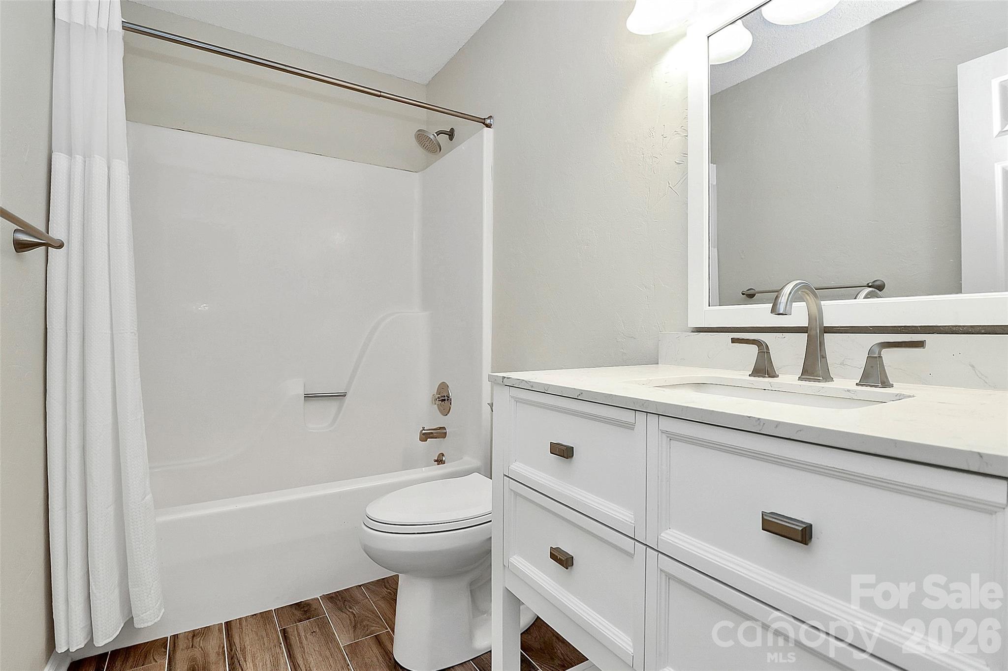 Manor Lake - Residential