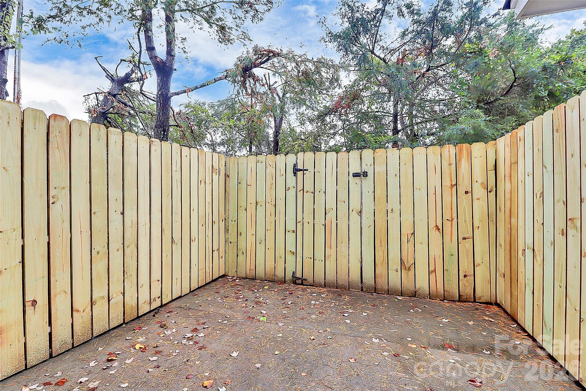 Manor Lake - Residential