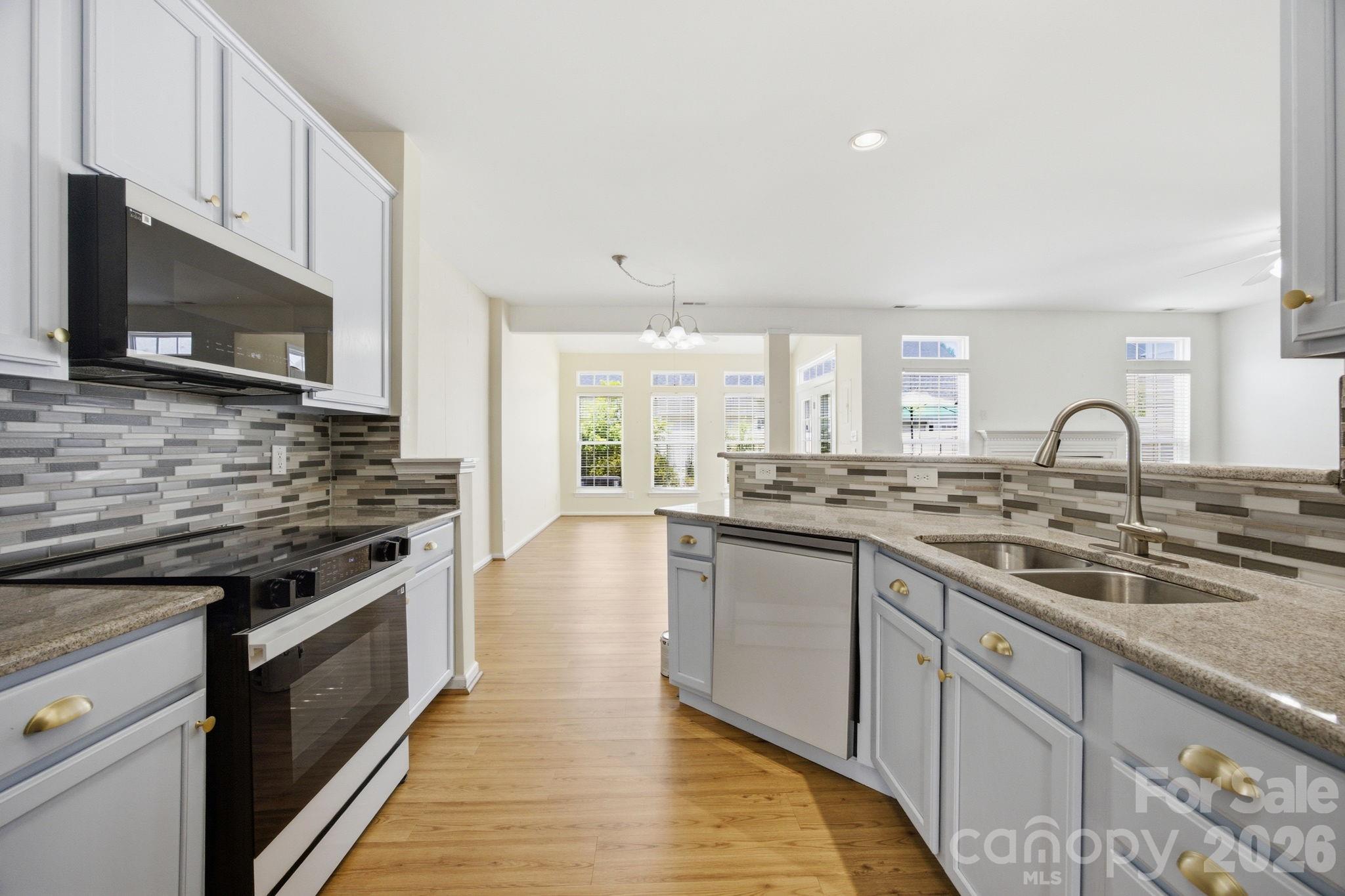 255 Horizon Circle 52