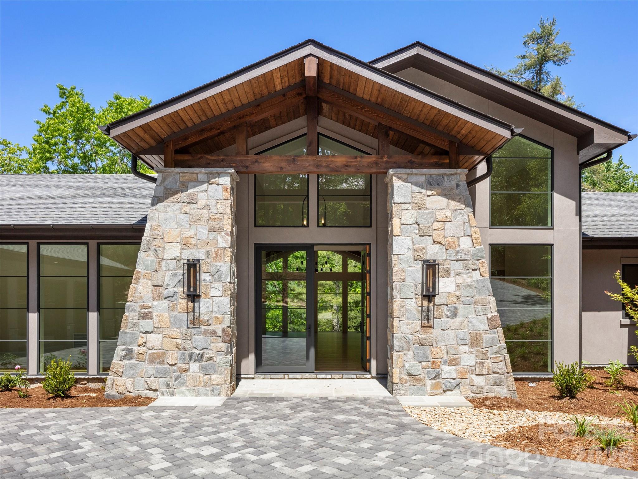 87 Misty Valley Parkway