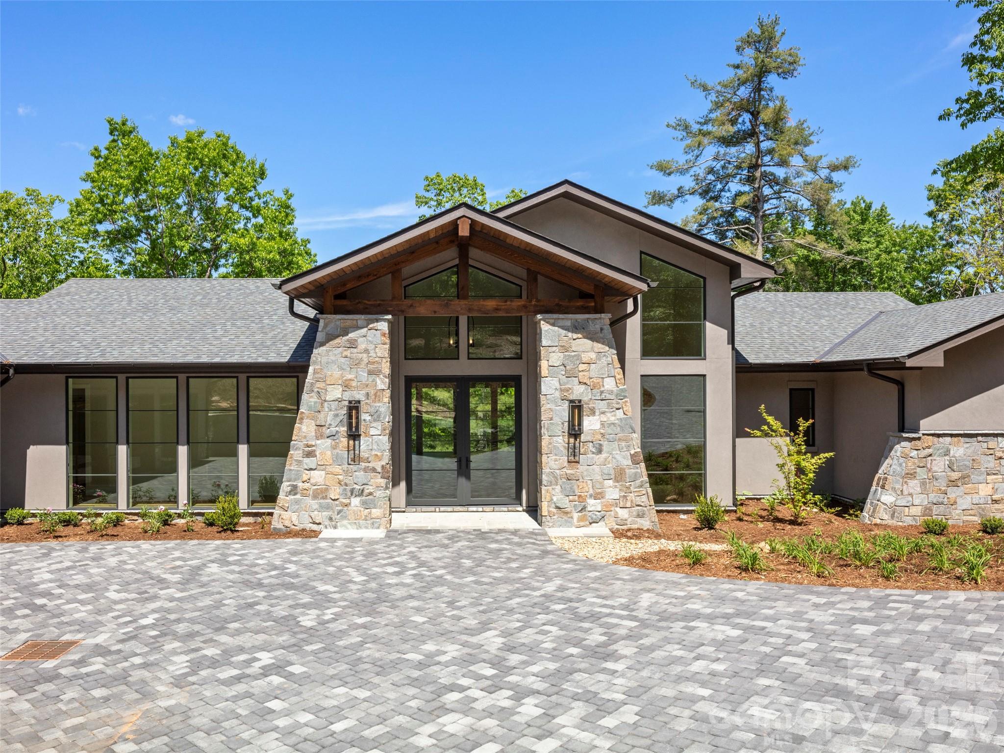 87 Misty Valley Parkway