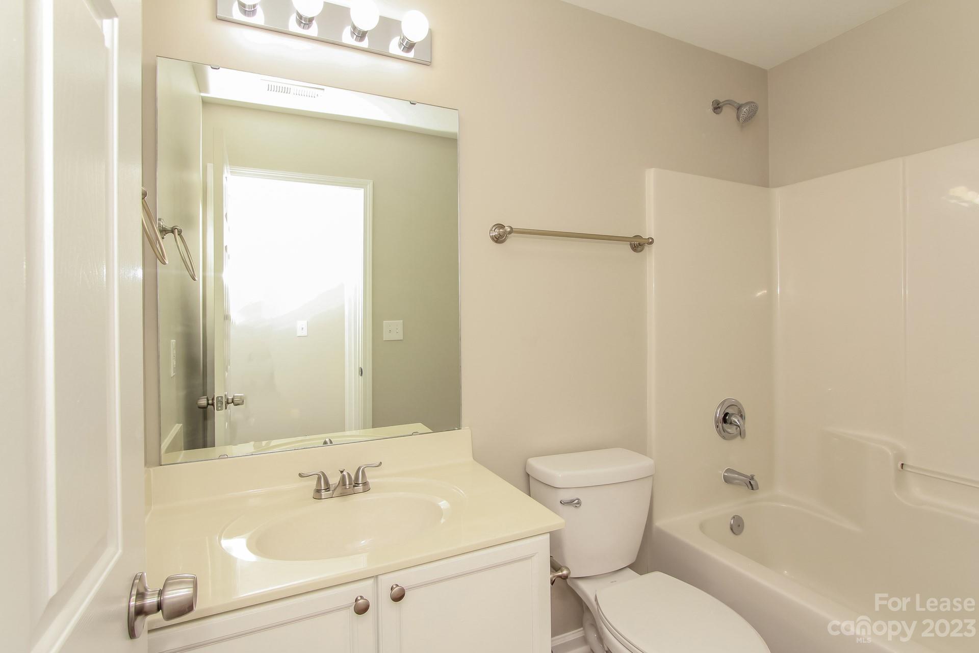 Cardinal Woods - Residential Lease