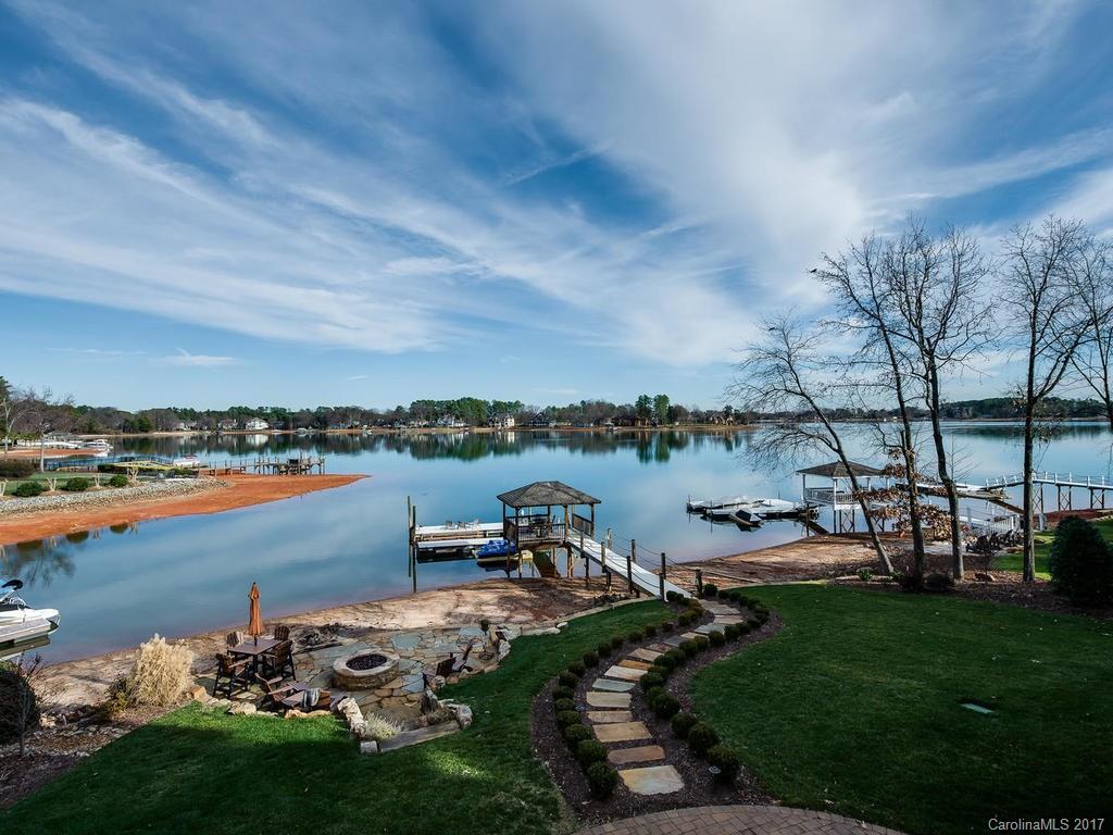 The Peninsula - Residential