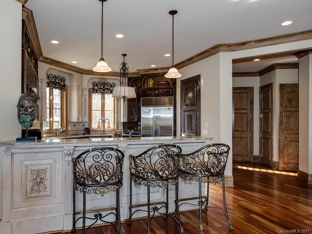 The Peninsula - Residential