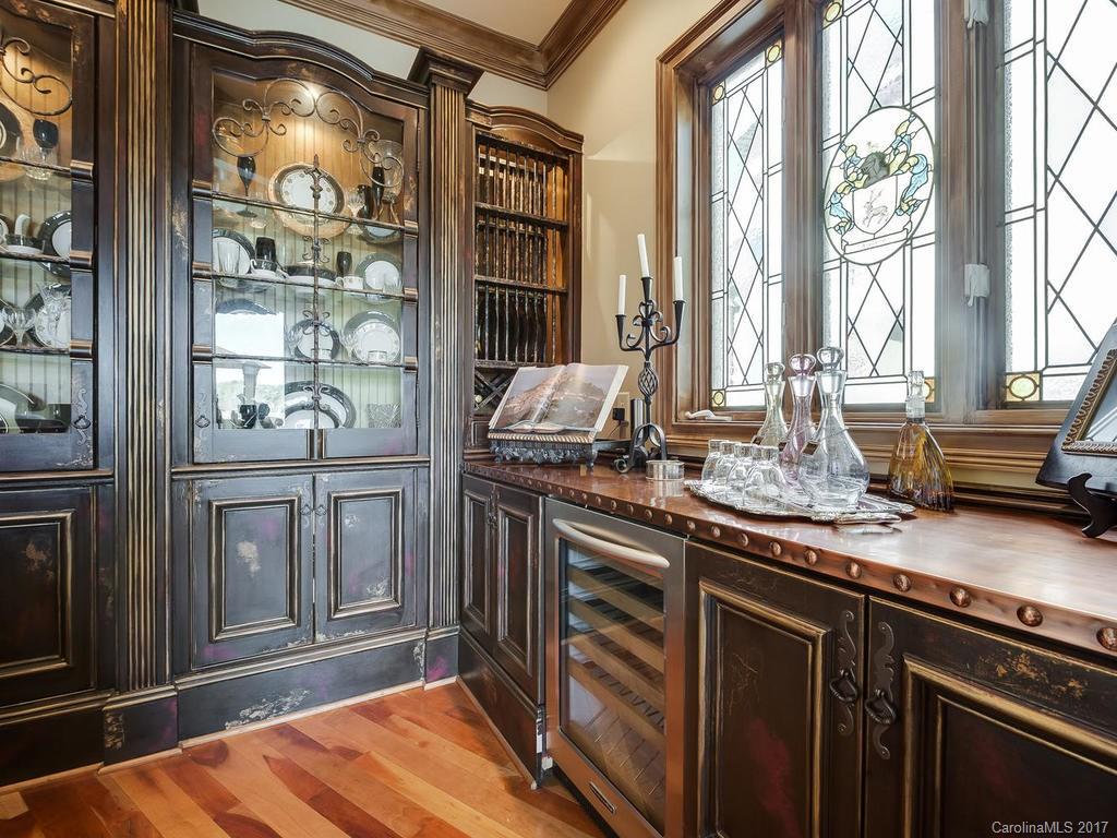 The Peninsula - Residential