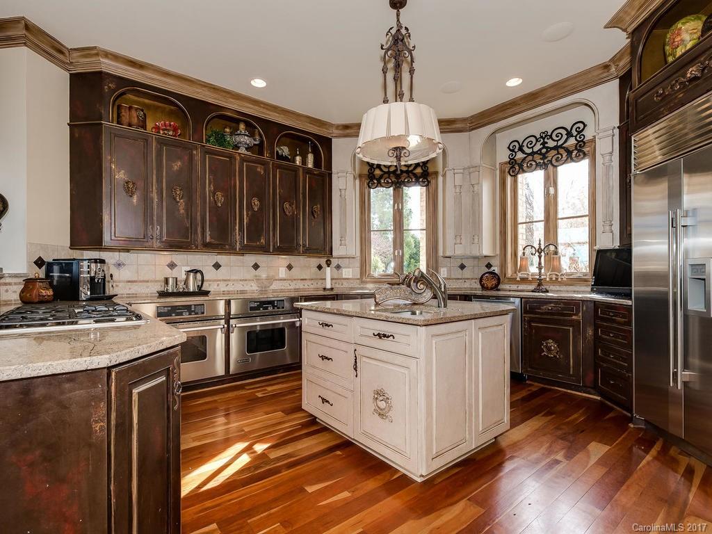 The Peninsula - Residential