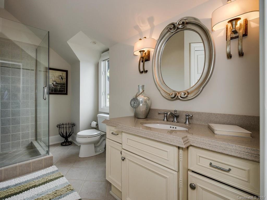 The Peninsula - Residential