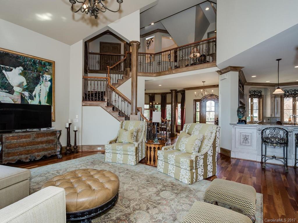 The Peninsula - Residential