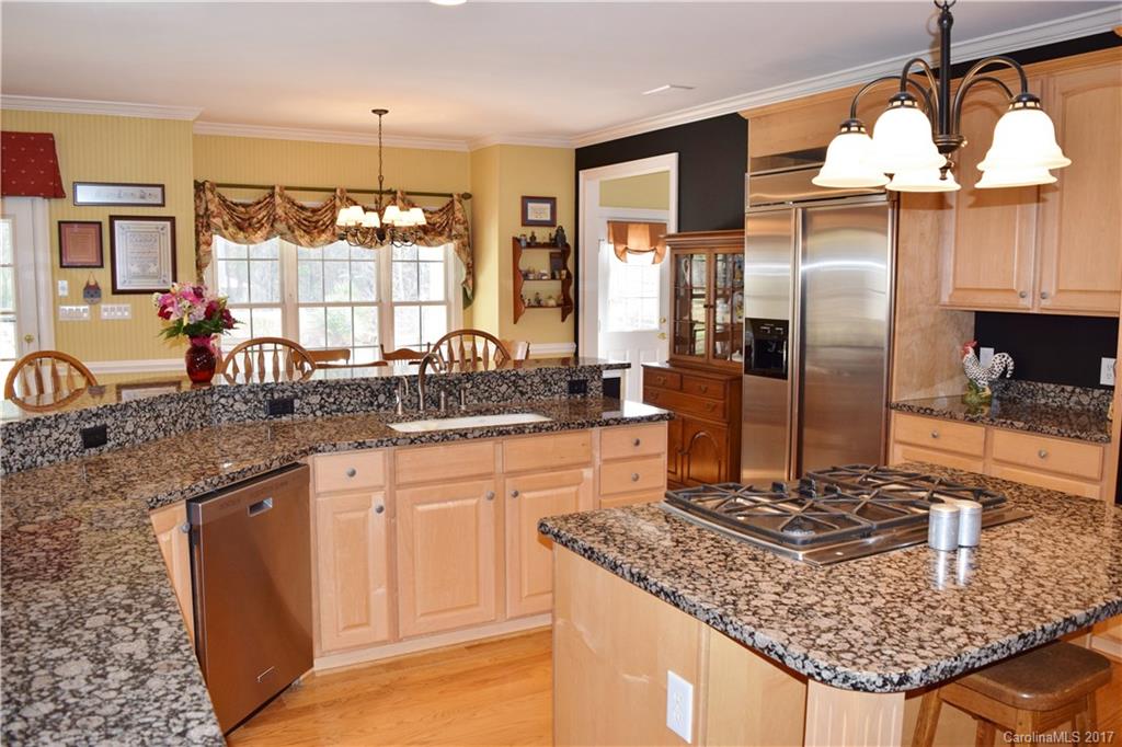 Queens Cove - Residential