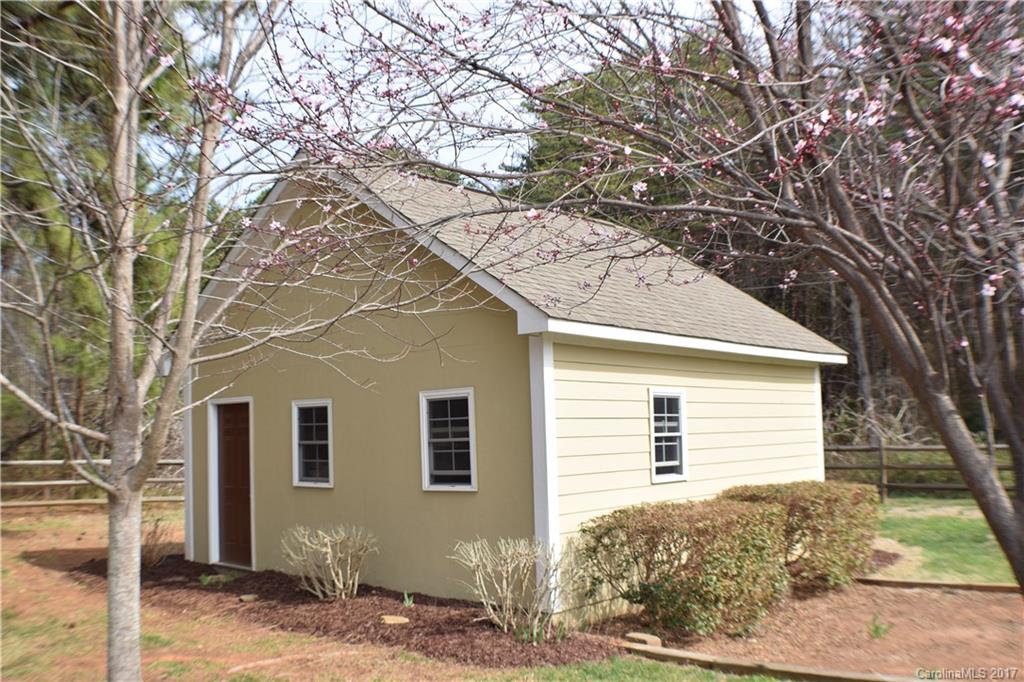 Queens Cove - Residential