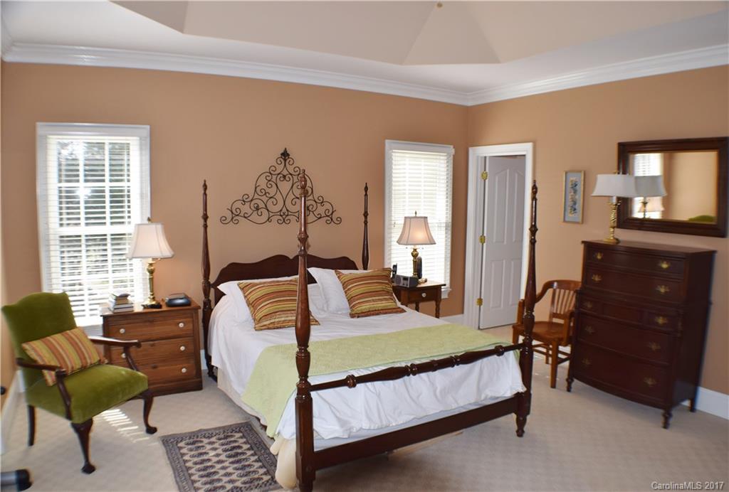 Queens Cove - Residential