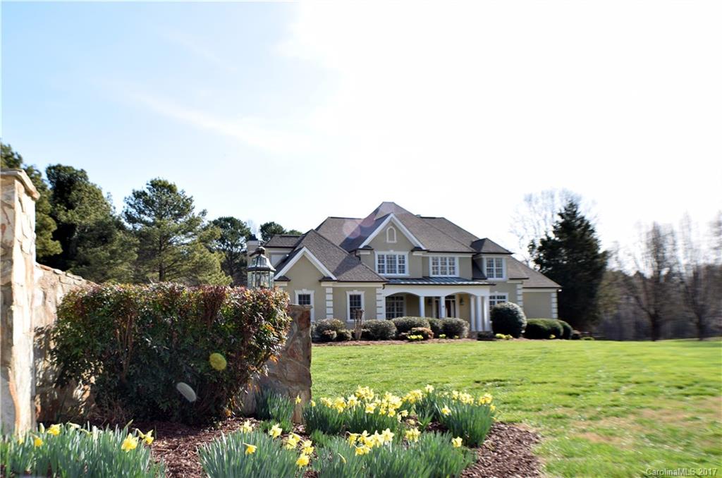 Queens Cove - Residential