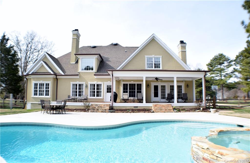 Queens Cove - Residential