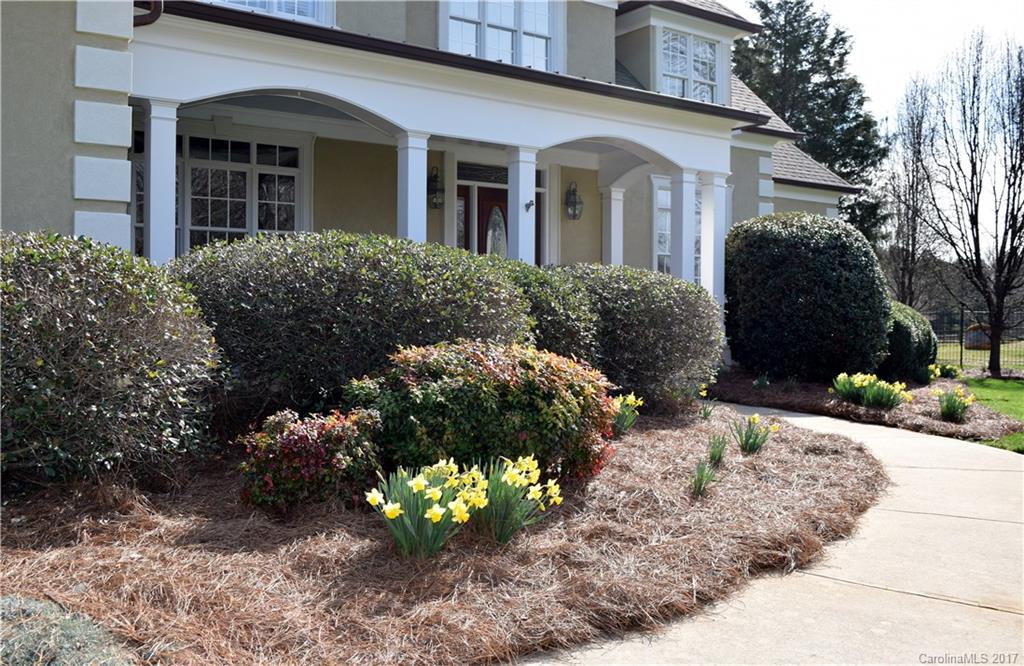 Queens Cove - Residential