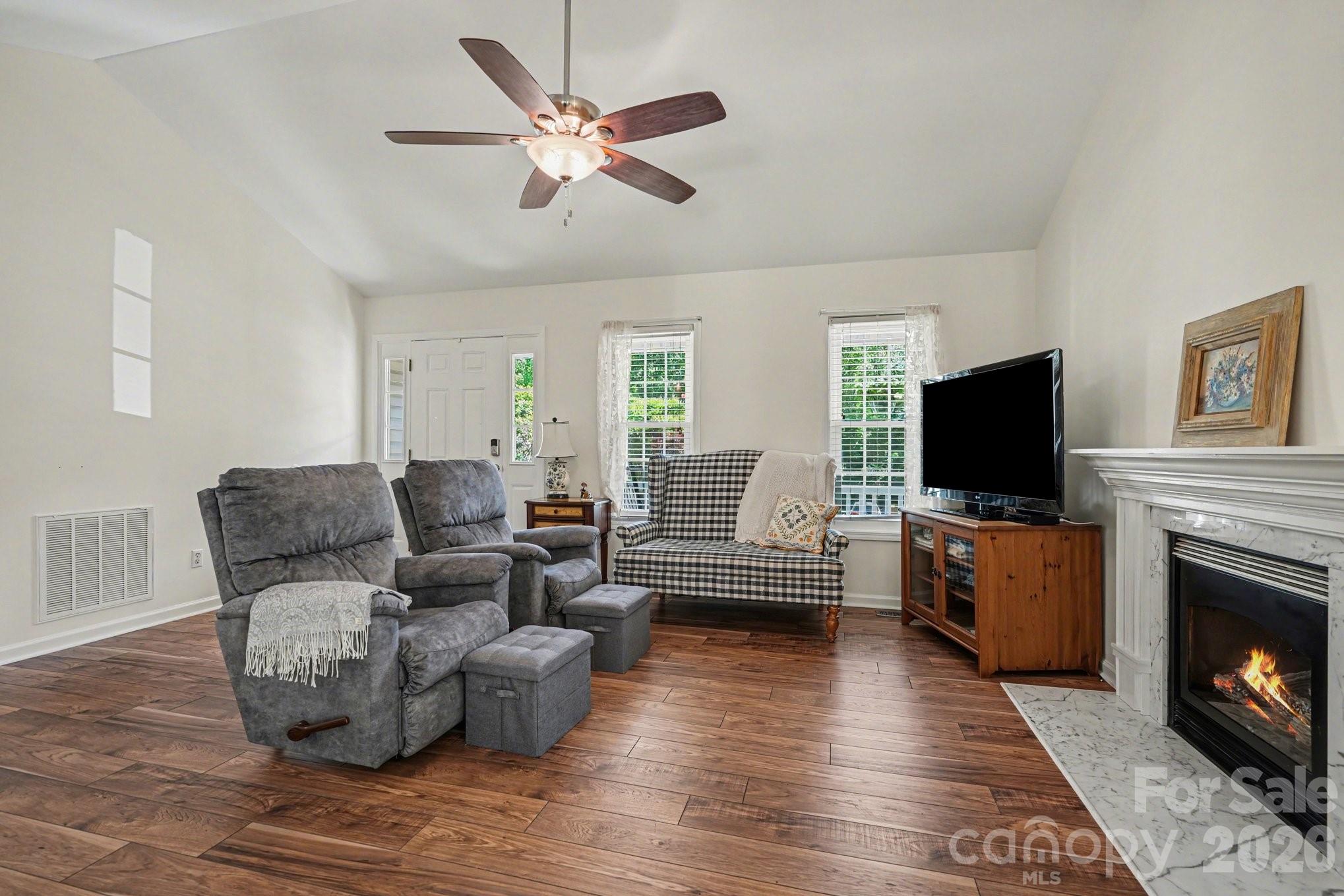 409 Chinaberry Drive