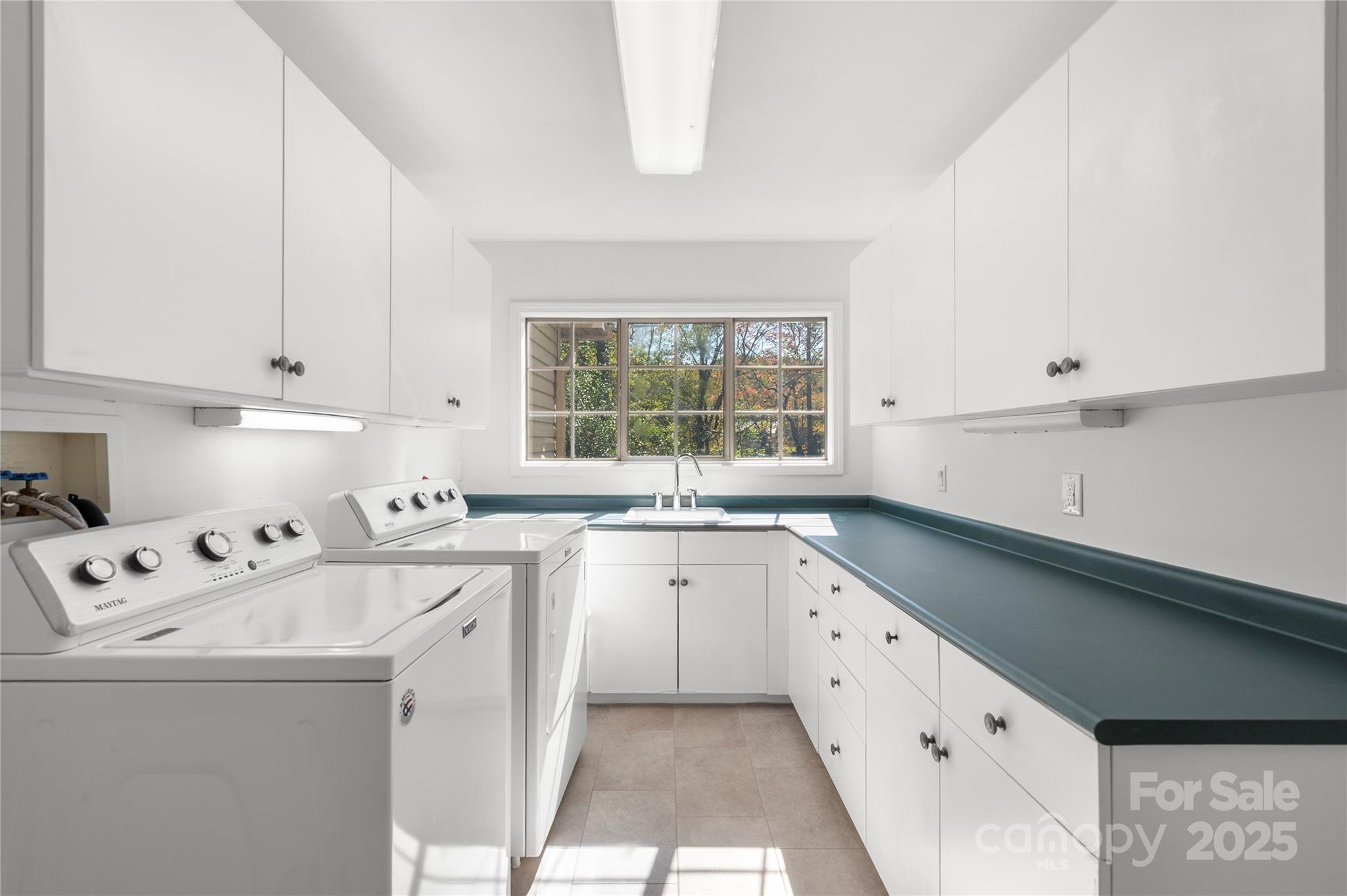 Rumbling Bald on Lake Lure - Residential