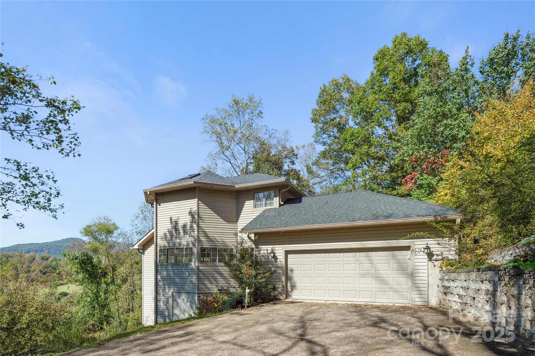 Rumbling Bald on Lake Lure - Residential