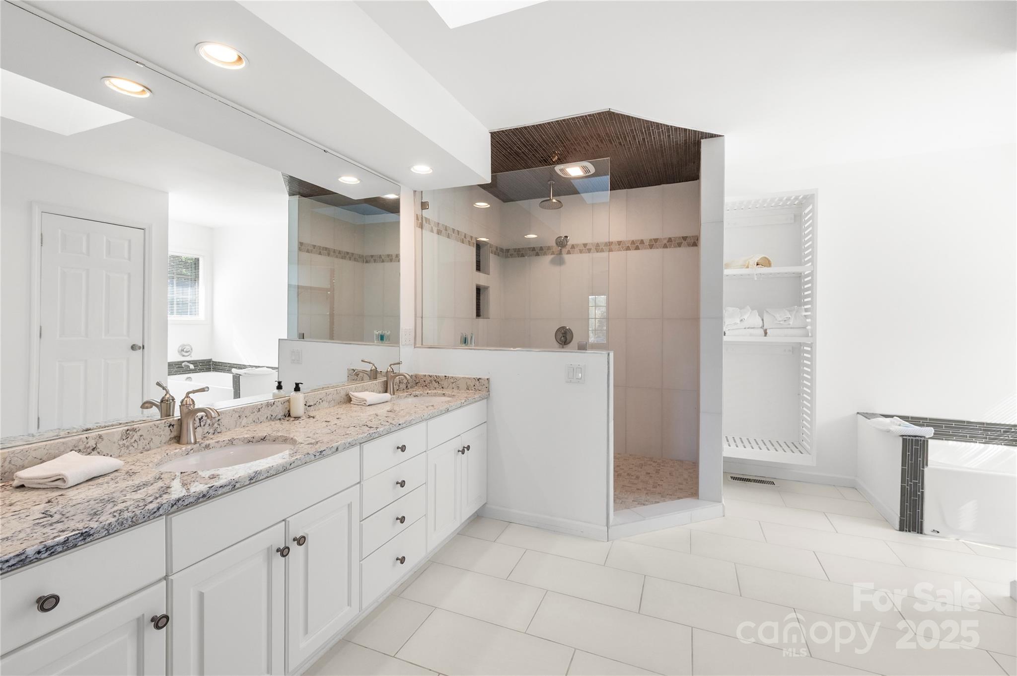 Rumbling Bald on Lake Lure - Residential