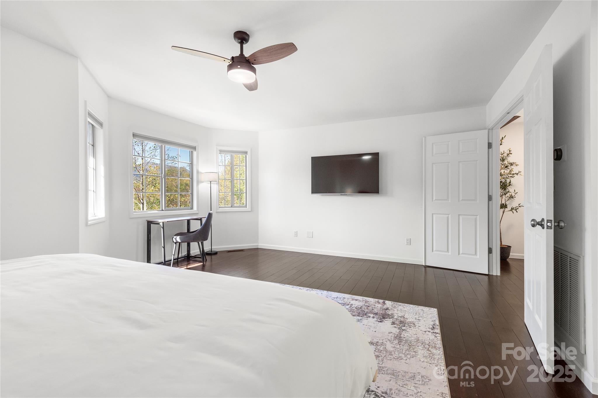 Rumbling Bald on Lake Lure - Residential