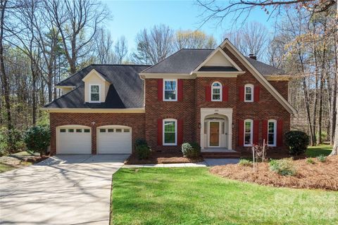 Photo of 5901 Daria Court, Charlotte, NC 28269 (MLS # 4359387)