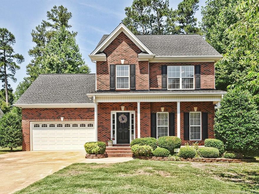 This home is a “10” ! Cute as can be two story located close into town. 3 beds and a bonus. Hardwoods and tile, new roof and fenced backyard. This home is charming and great location in a cul-de-sac. Home warranty that is transferable. Community pool and tennis court.