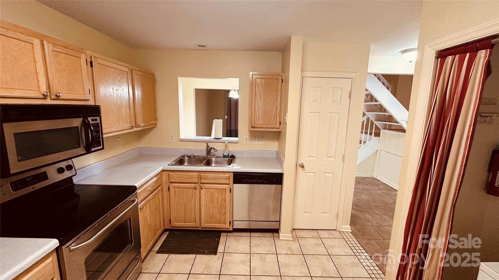 1250 Maple Shade Lane
