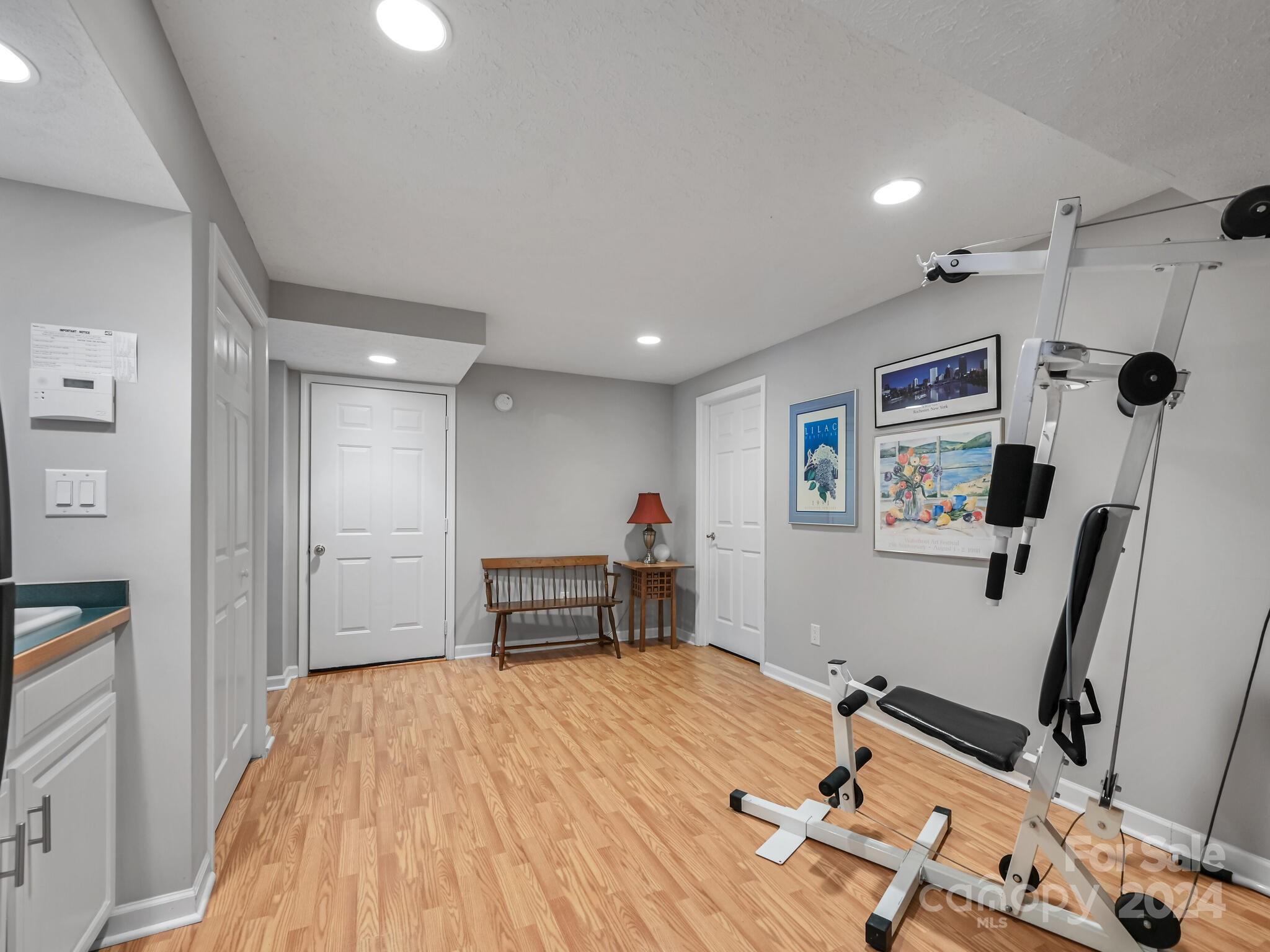 Old Applewood Hollow - Residential