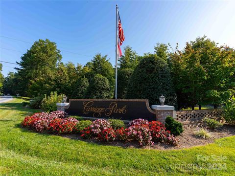 54 Narrows Run Loop 4 Hendersonville NC 28791