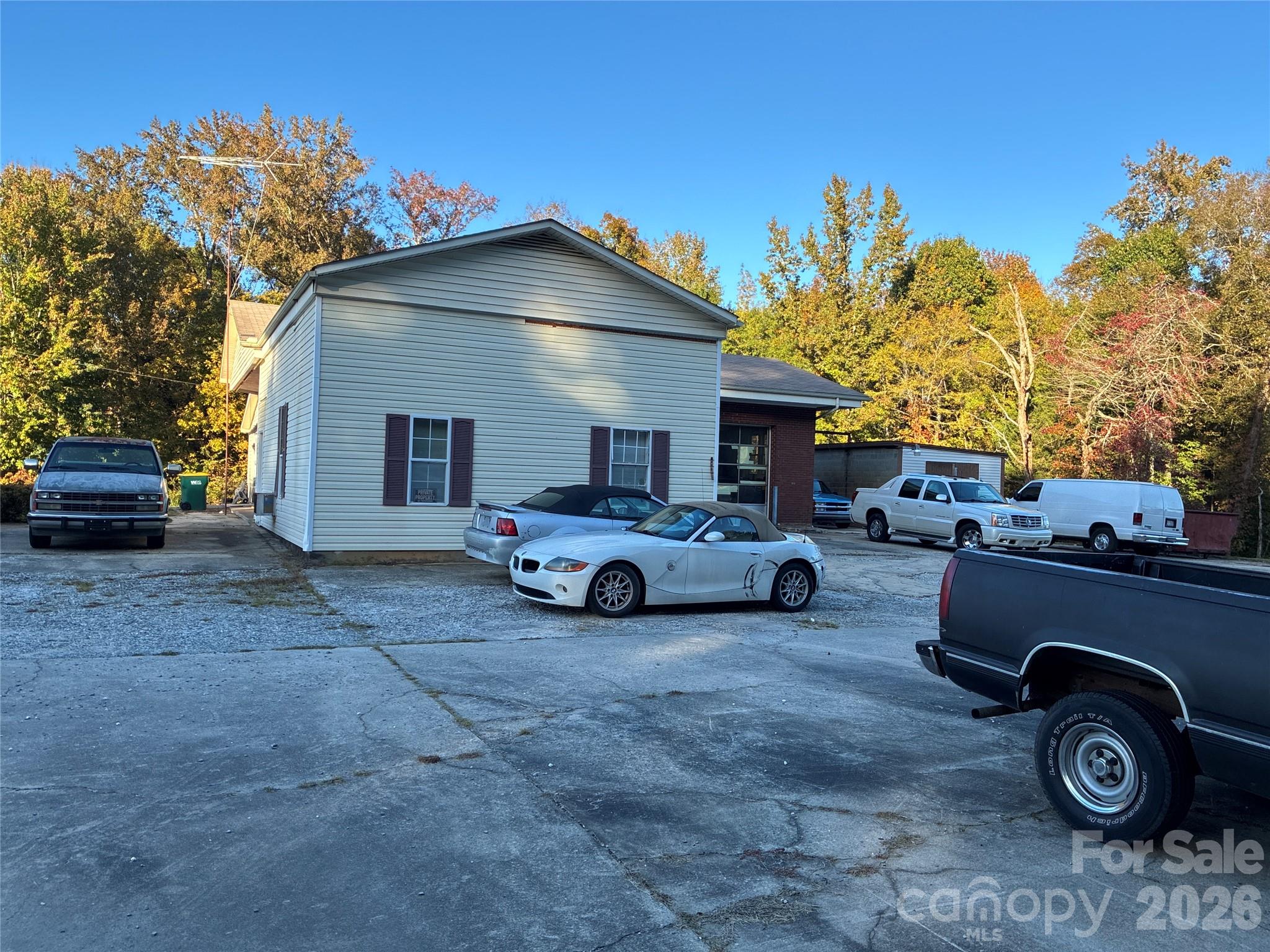 48642 E Hwy 52 Highway N