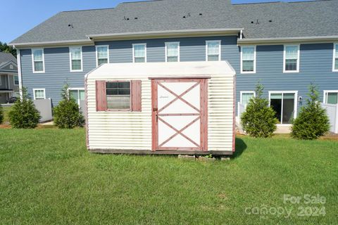 A home in Hickory