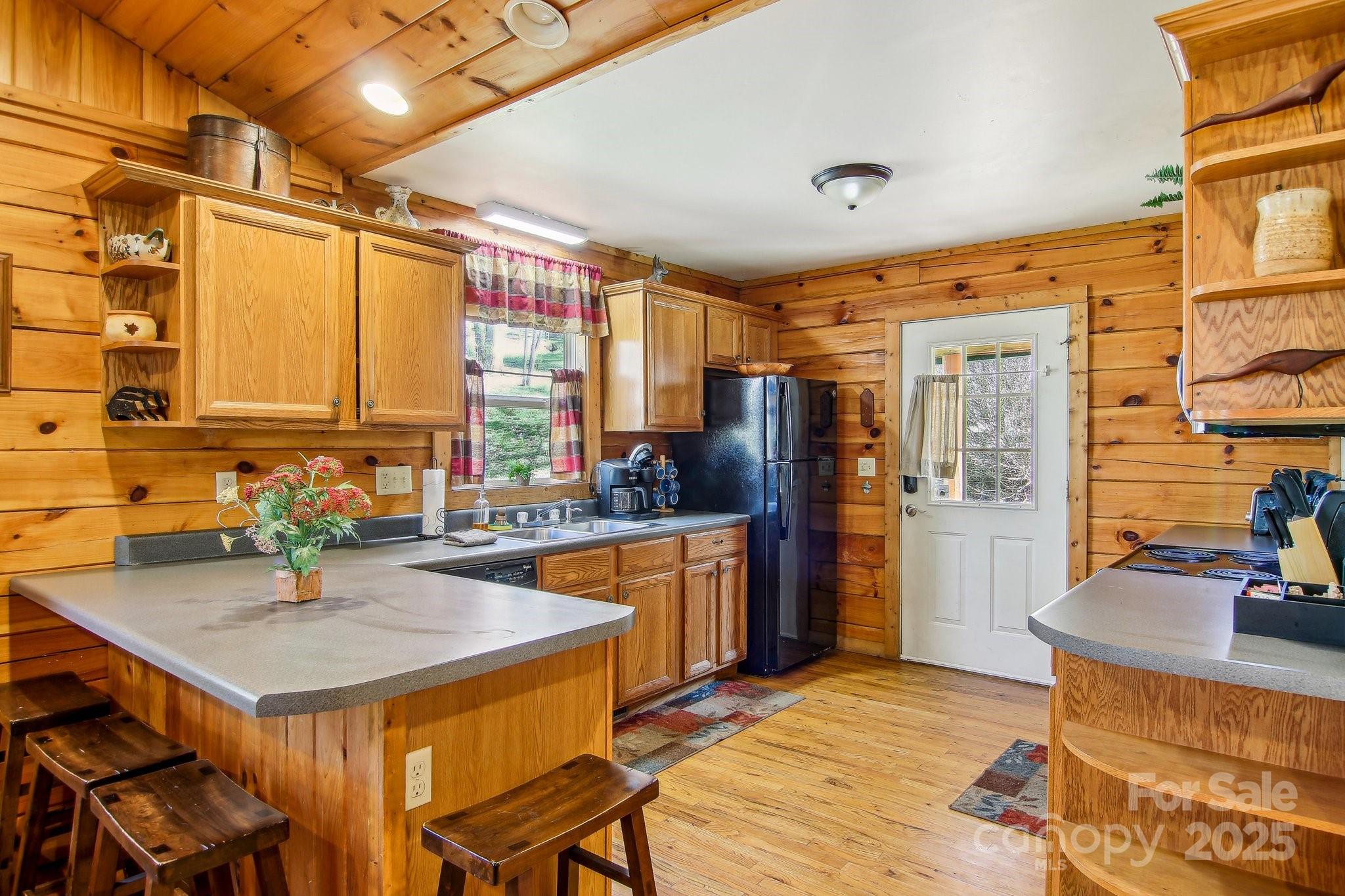 33 Shepherds Creek Road