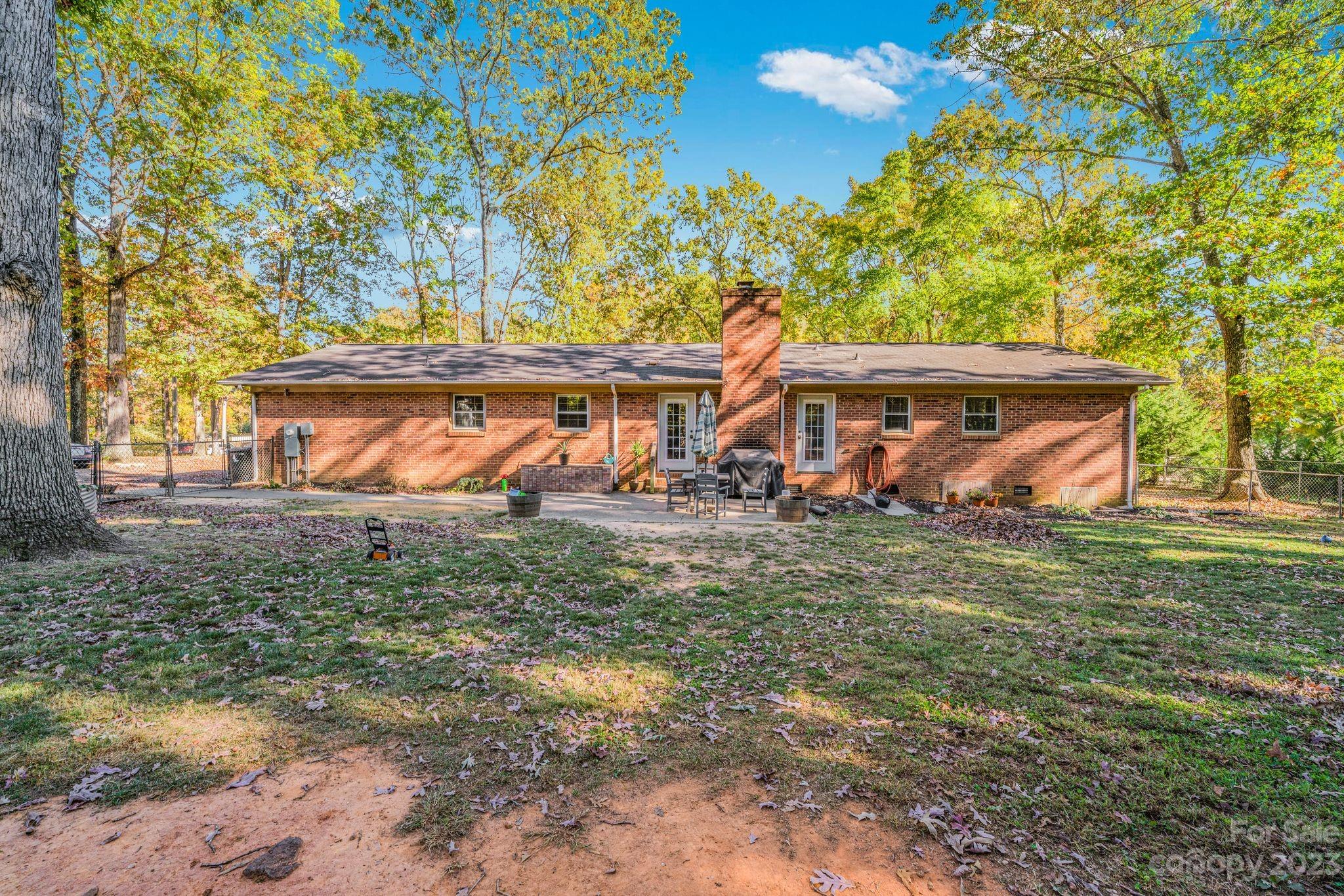 2907 Northwood Drive