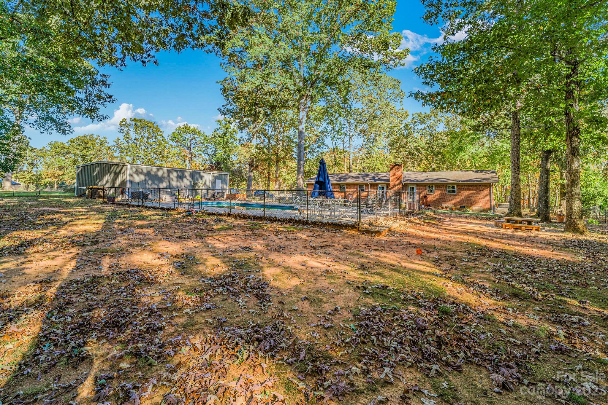 2907 Northwood Drive