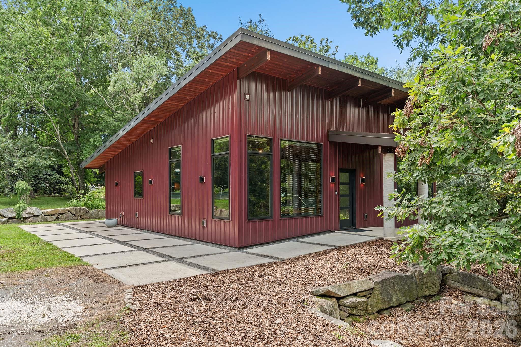 39 Wolf Road, Asheville, NC, 28805